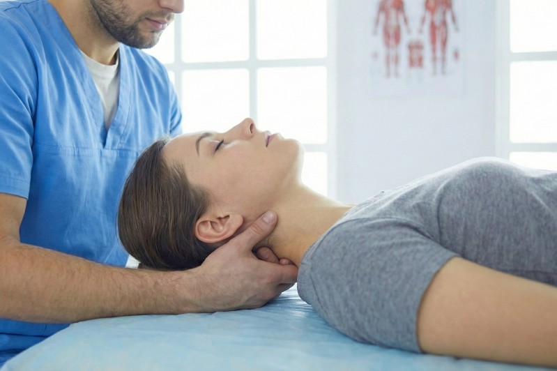Кто такой мануальный терапевт?
