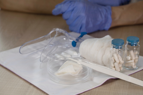 Рассечение синехий малых половых губ-фото3