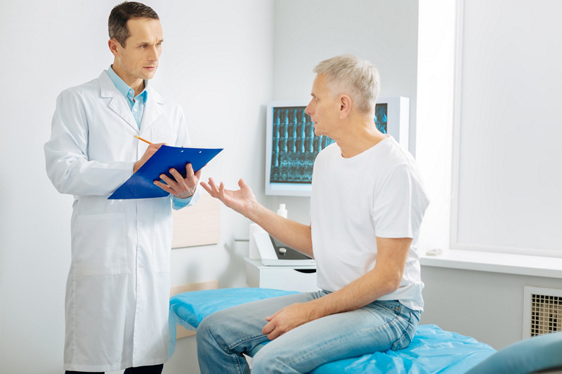 Осмотр физиотерапевта